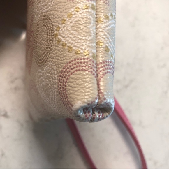 COACH Pink & Gold Op Art Signature Heart Coated Canvas & Leather Wristlet Wallet - Picture 7 of 16